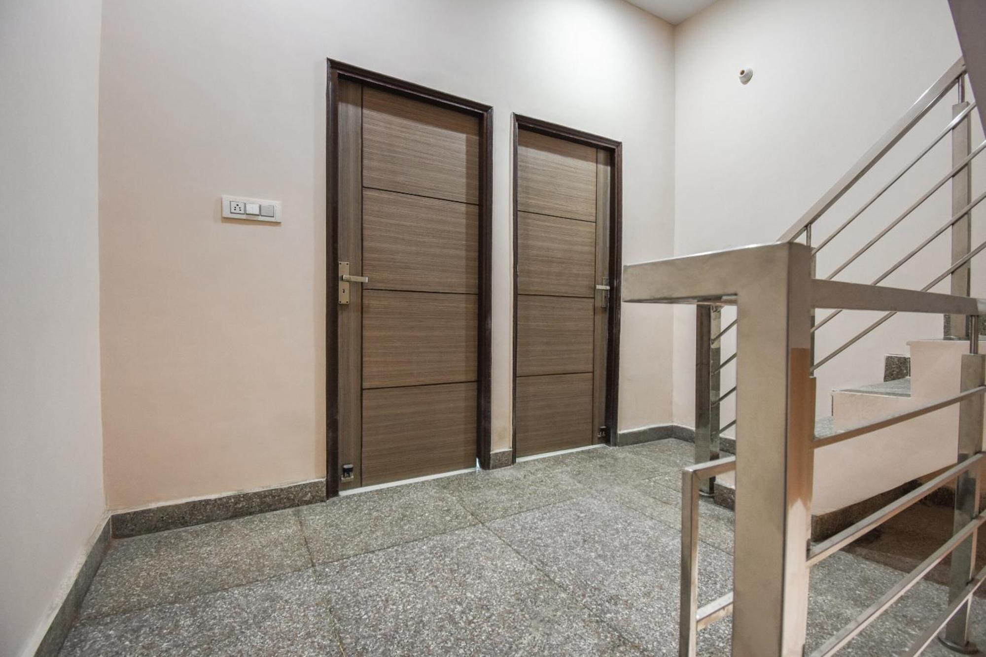 Hotel O Hi Tech Панчкула Екстер'єр фото