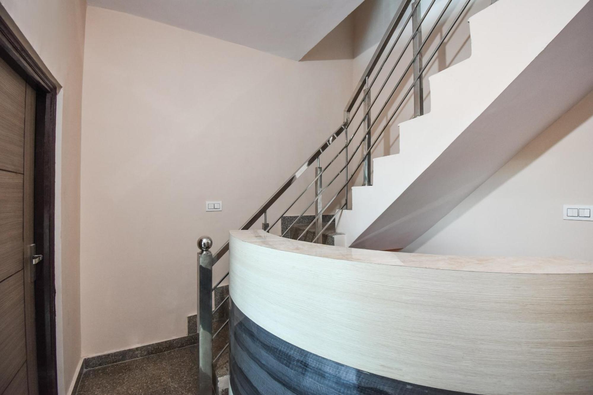 Hotel O Hi Tech Панчкула Екстер'єр фото